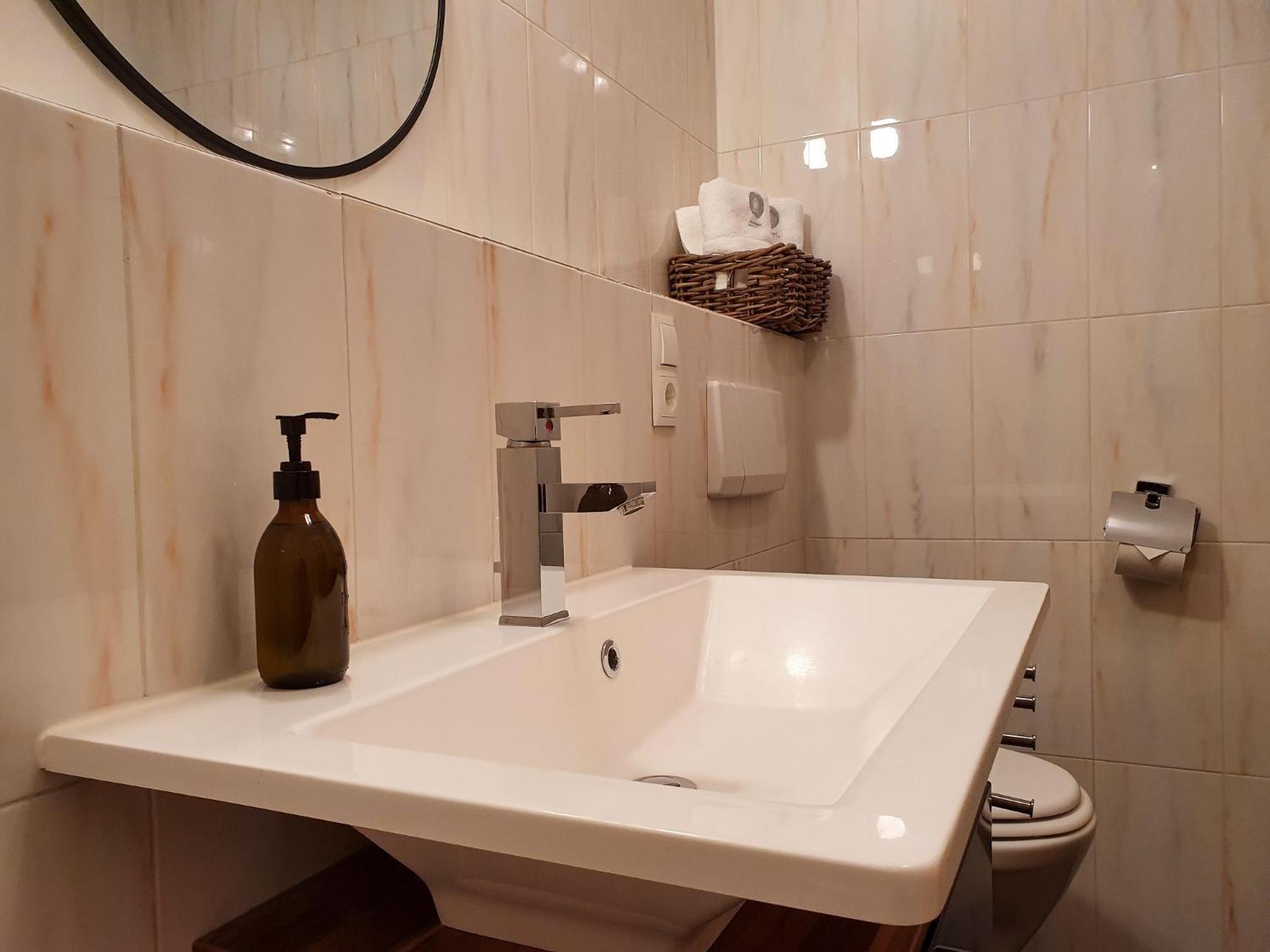 Alpenflair Apartment Mit Bergblick - Inkl Parkplatz #7 إنسبروك المظهر الخارجي الصورة